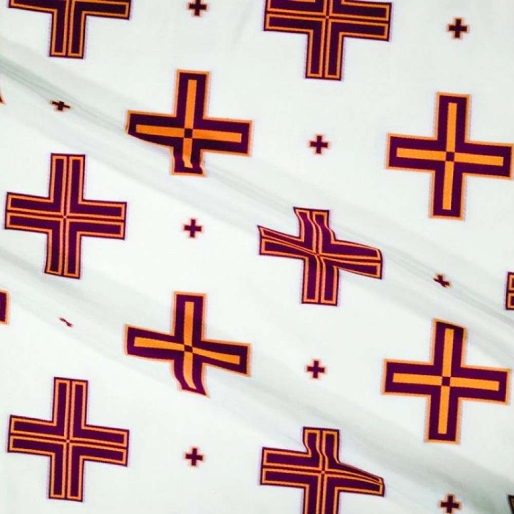 Brocade (dark red crosses) Brocade (dark red crosses)