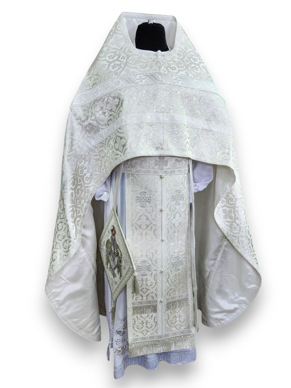 Priestly vestment with an embroidered epigonation and an icon Priestly vestment with an embroidered epigonation and an icon