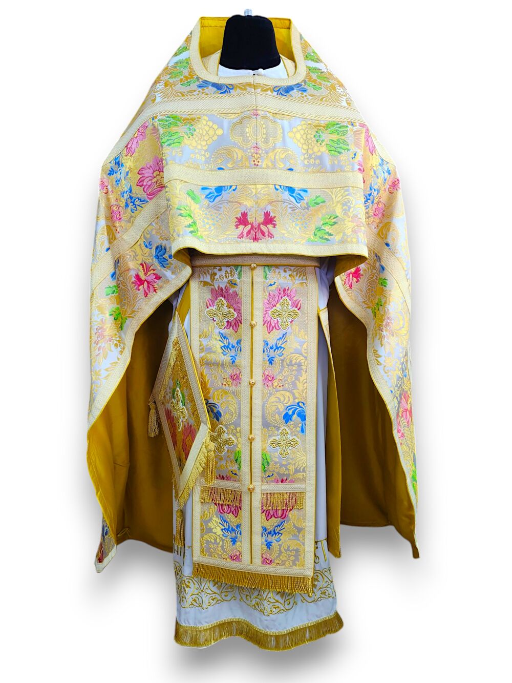 Ready to Wear Priest's vestment, 21–22'' / 5'9''–6'0'' Ready to Wear Priest's vestment, 21–22'' / 5'9''–6'0''