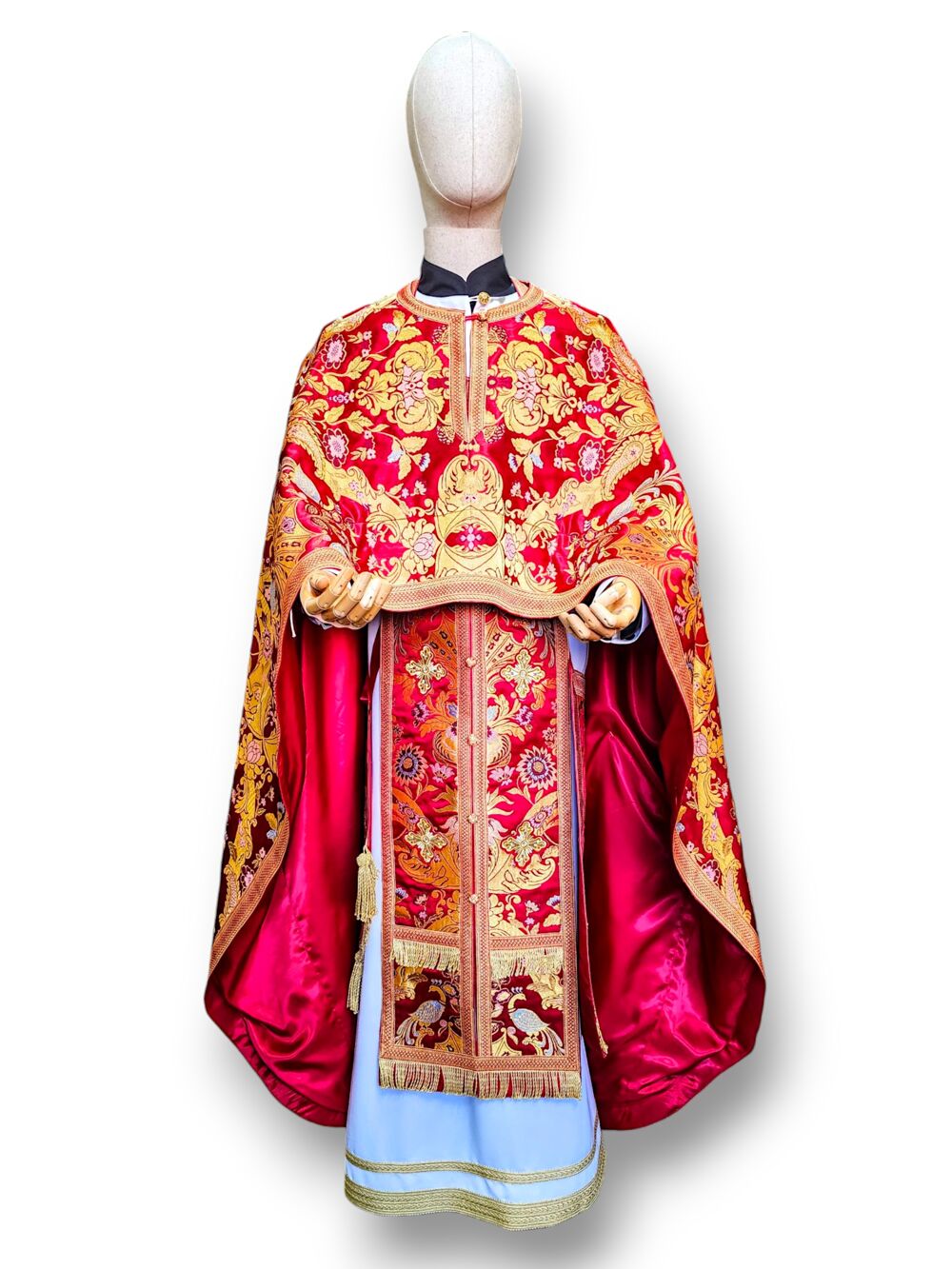 Priest's vestment in Greek style for Easter Priest's vestment in Greek style for Easter