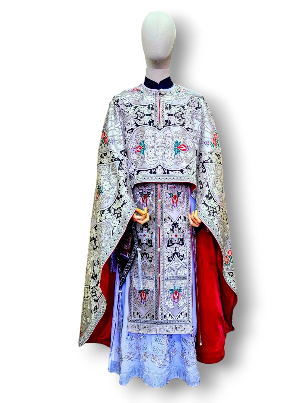 Lenten vestment with an embroidered epigonation Lenten vestment with an embroidered epigonation