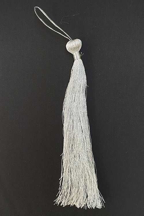 Straight thread soft tassel silver