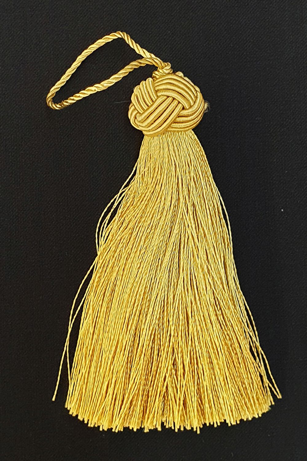 Tassel with large knot 8 cm gold