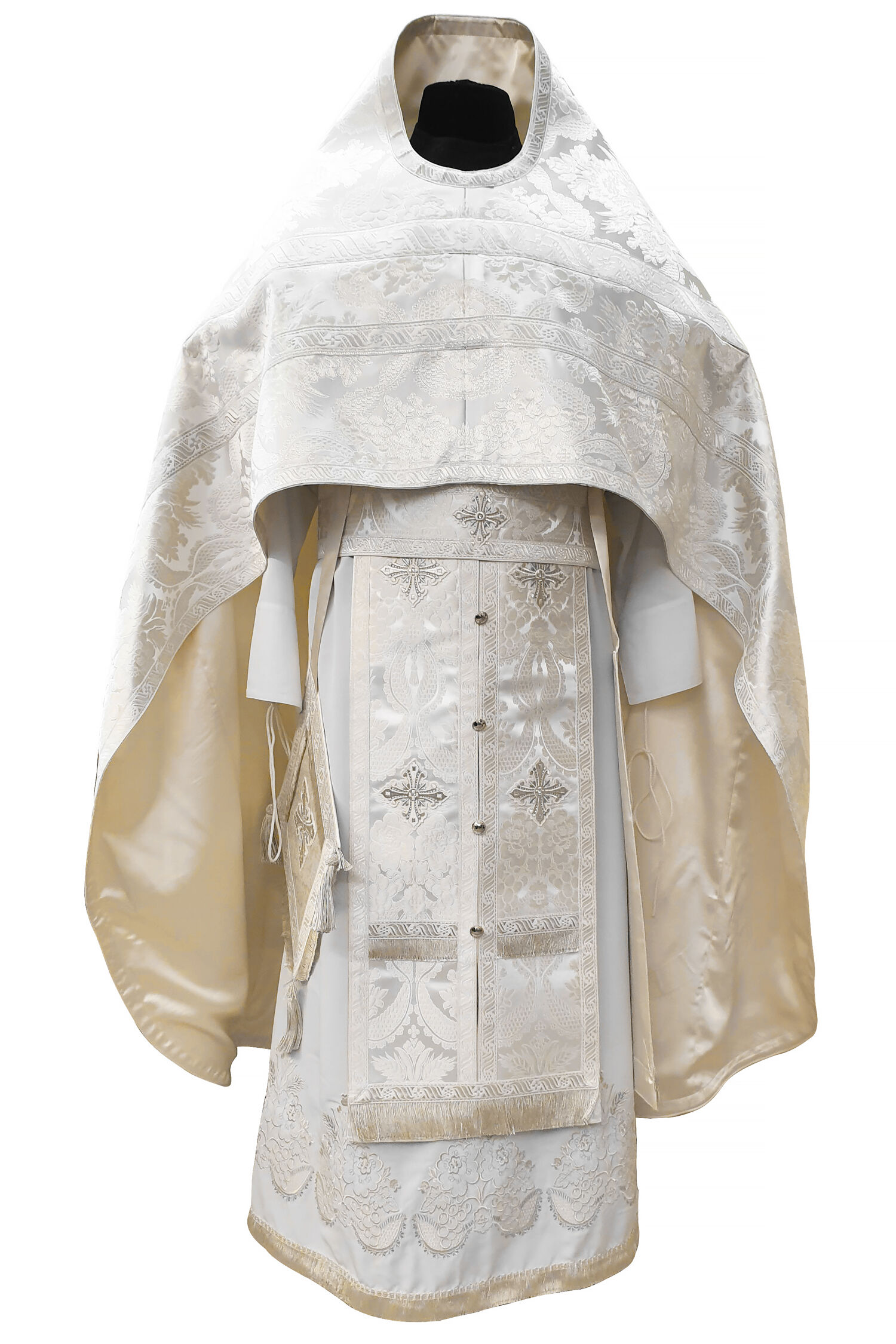 priests white vestment