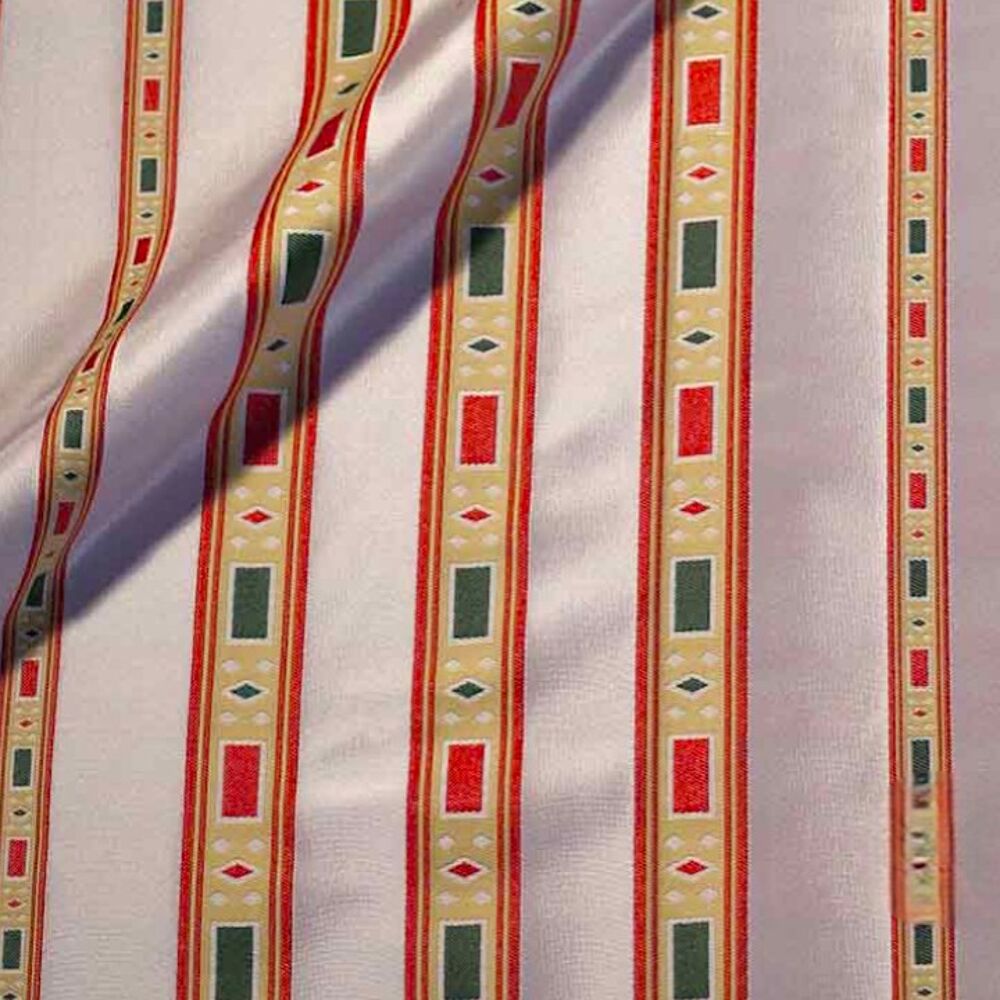 Red woven braid for the vestments (Tira)