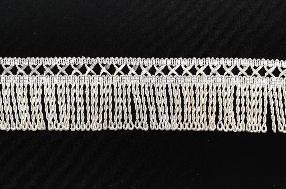 Бахрома твист на тесьме светлое серебро Бахрома твист на тесьме светлое серебро