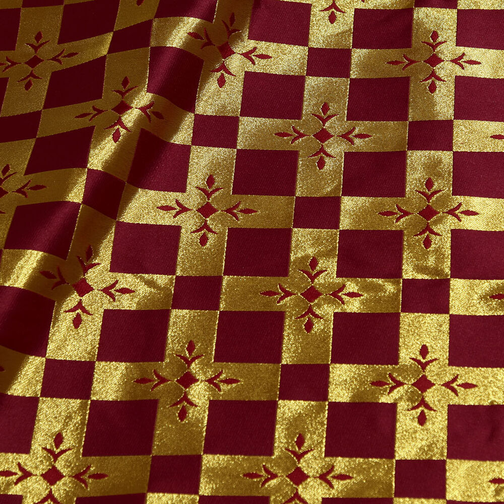 Ткань бордовая «Мироновская»