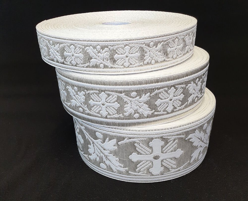 Галун «Виноградная лоза» белый с серебром Галун «Виноградная лоза» белый с серебром