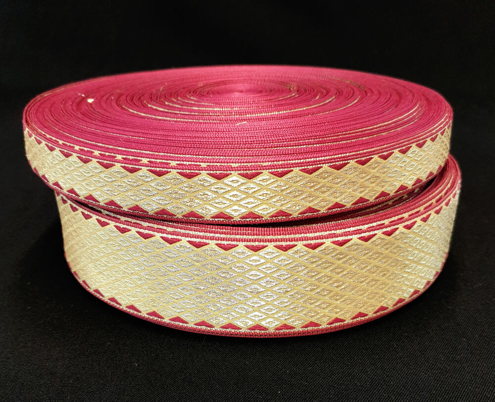 Галун церковный для облачений «Ромб» бордовый с золотом Галун церковный для облачений «Ромб» бордовый с золотом