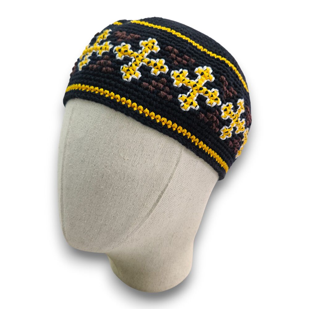 Вязанная скуфейка ручной работы Вязанная скуфейка ручной работы