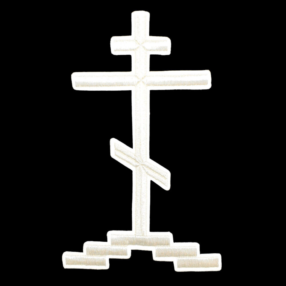 Белый вышитый крест на престол