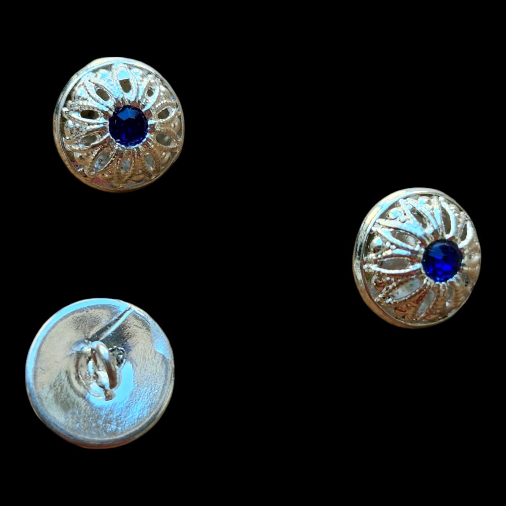 Ґудзики срібного кольору з синім каменем Ґудзики срібного кольору з синім каменем